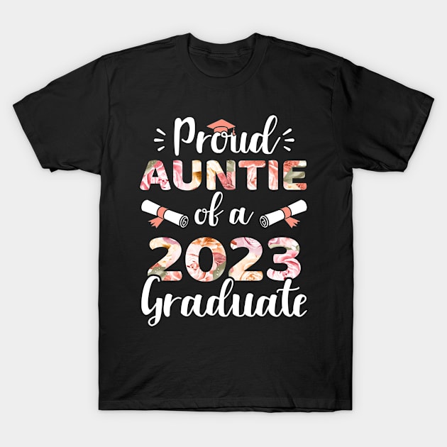 Proud auntie of a 2023 graduate for family graduation T-Shirt by Designzz